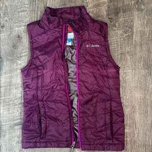 Columbia Mighty Lite Quilted Vest Girls Medium Purple Lightweight Puffer